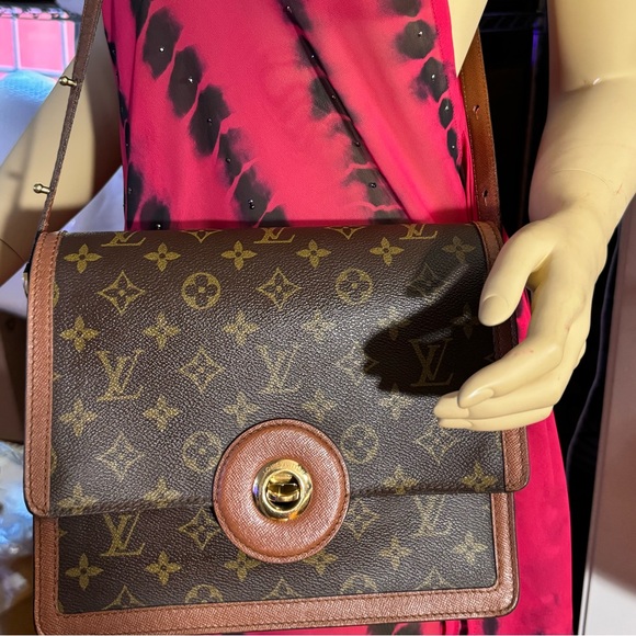 Louis Vuitton Check this Raspail shoulder sling bag monogram - Picture 16 of 16